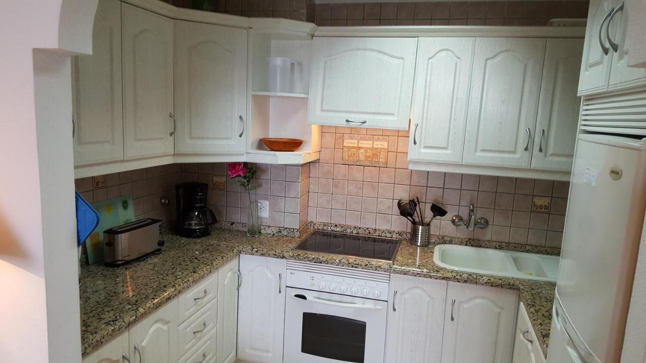 Apartment Jacaranda Close To The Beach, Sea-view, Pool, Wifi, Sat-tv Arona (Tenerife)