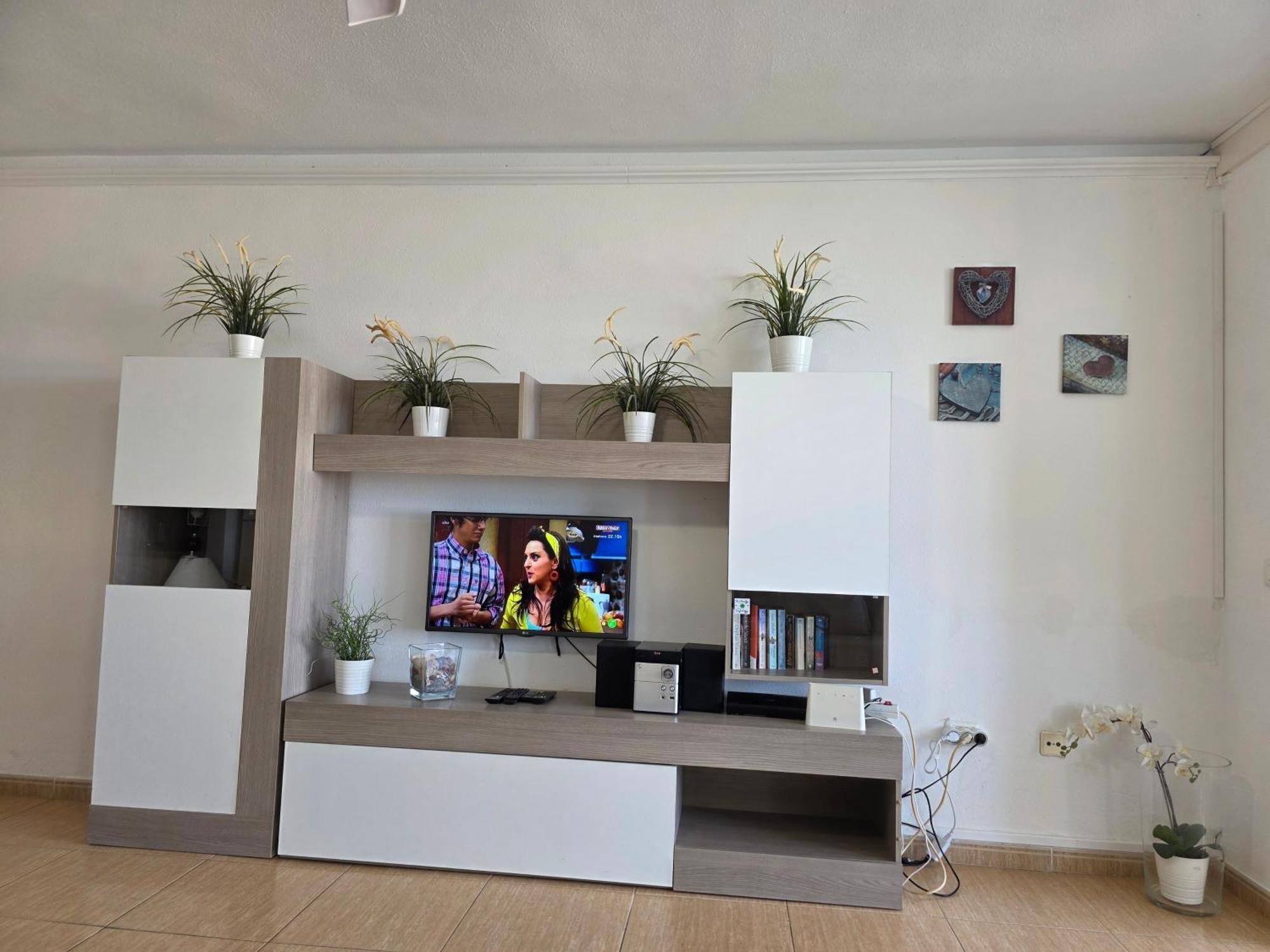 Jacaranda Close To The Beach, Sea-view, Pool, Wifi, Sat-tv *