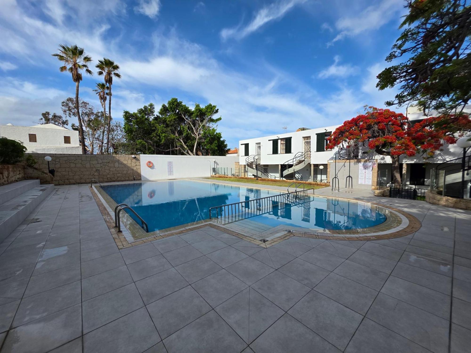 Jacaranda Close To The Beach, Sea-view, Pool, Wifi, Sat-tv Apartment *
