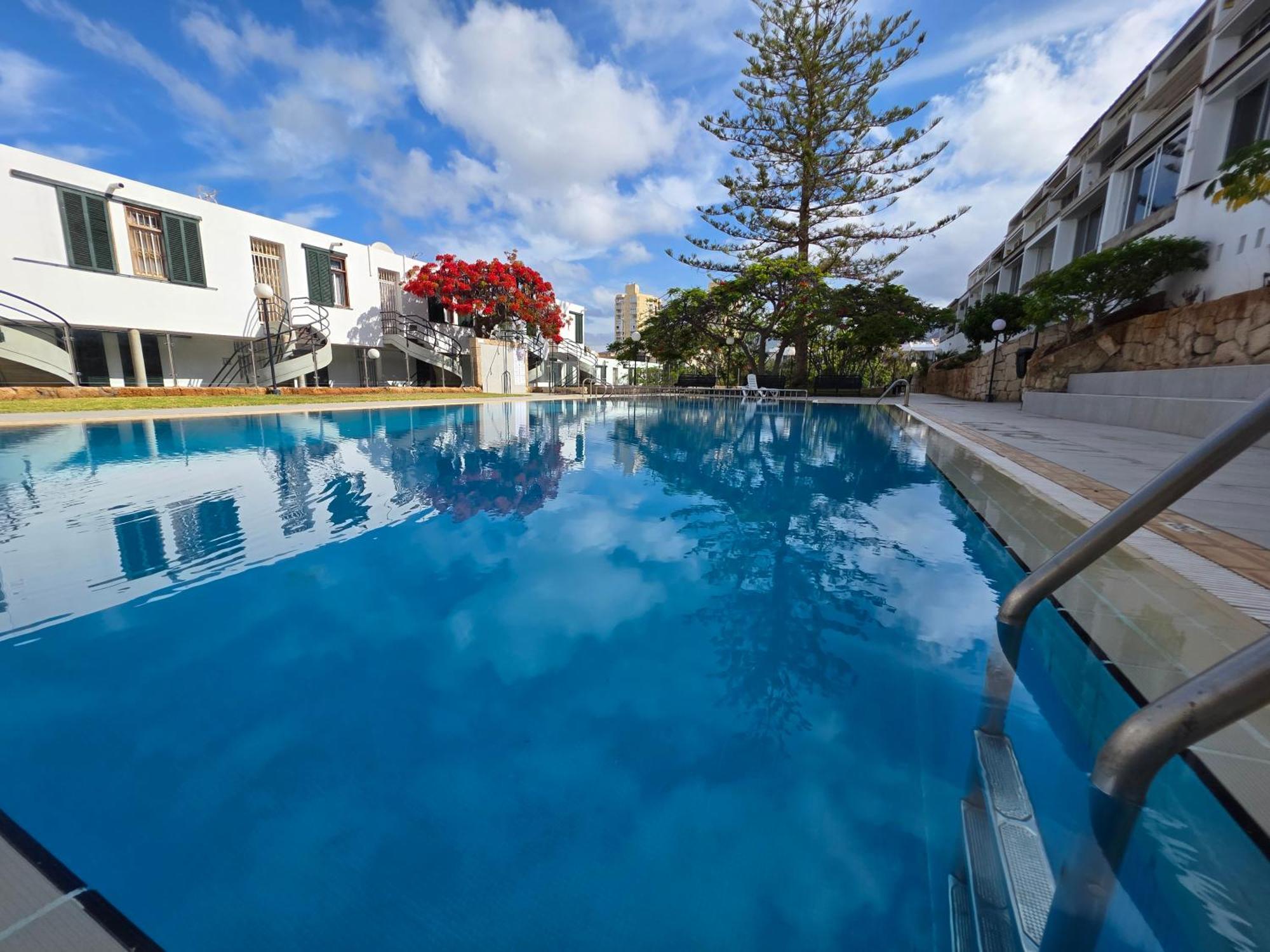 Jacaranda Close To The Beach, Sea-view, Pool, Wifi, Sat-tv * Arona (Tenerife)
