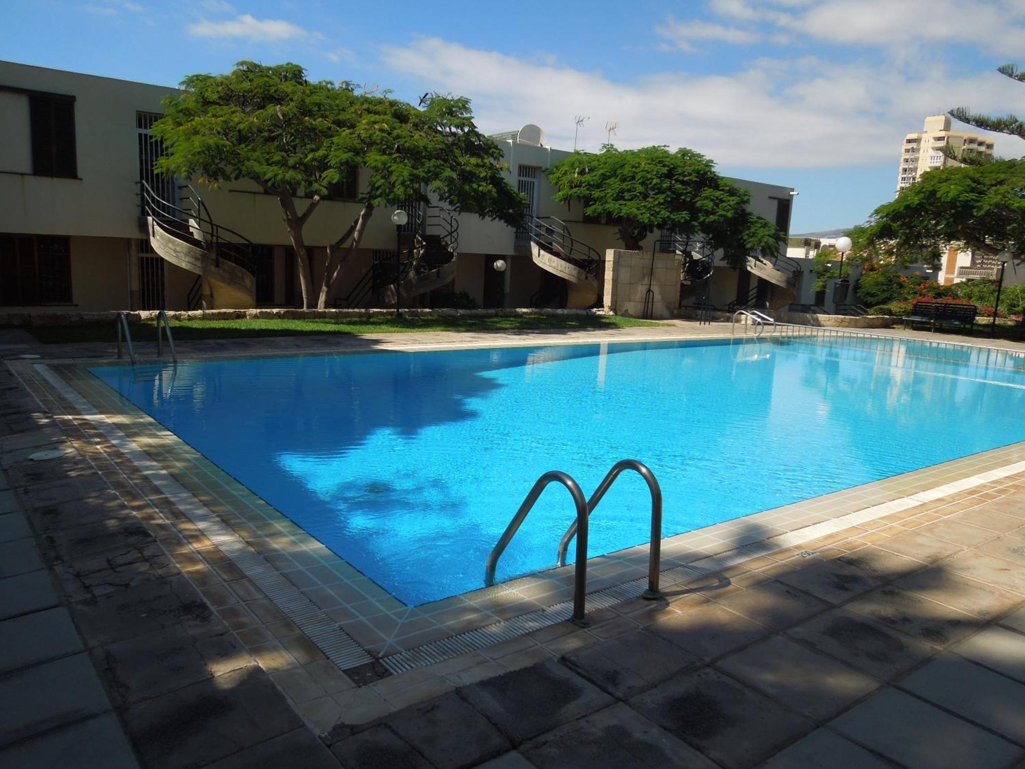 Apartment Jacaranda Close To The Beach, Sea-view, Pool, Wifi, Sat-tv *